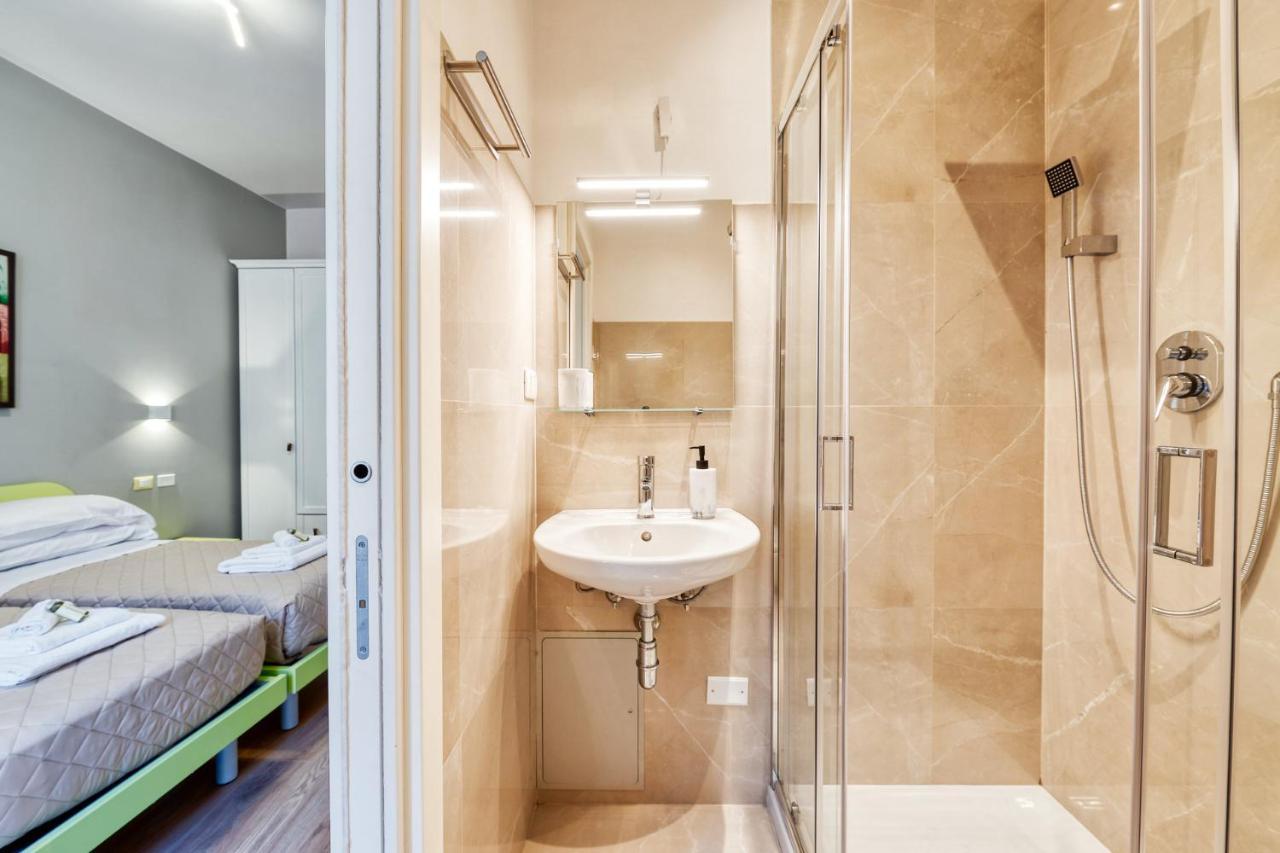 3 Rooms 3 Bathrooms - Lovely Apartment Close The Vatican Rome Bagian luar foto